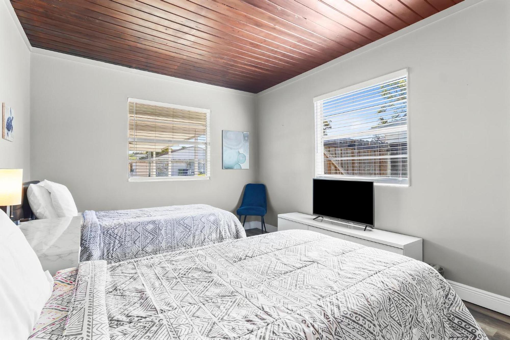Relaxing Pool Home For Family Getaway Close To Tampa Zoo, Busch Gardens, Restaurants And Shopping! Exterior photo